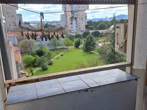 Izdavanje, trosoban stan, 103m², Blok 5, Podgorica - image 5