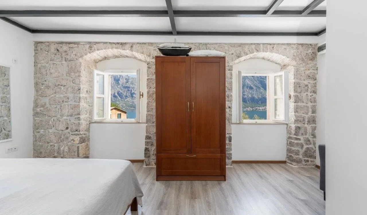 Prodaja, kuća, 800m², Prčanj, Kotor