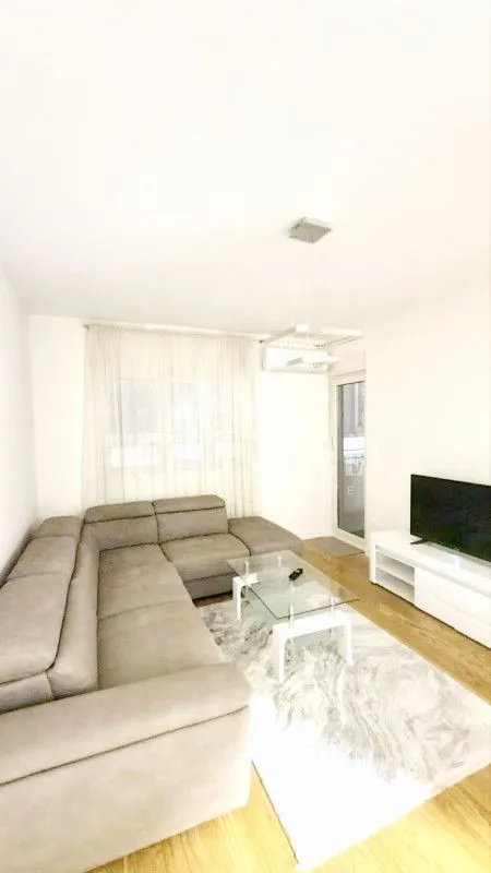 Rent, one bedroom apartment, 49m², Central Point, Podgorica