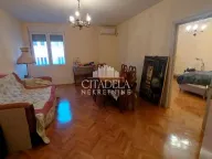 Prodaja, dvosoban stan, 79m², Vračar Centar, Vračar Sve Podlokacije - image 11