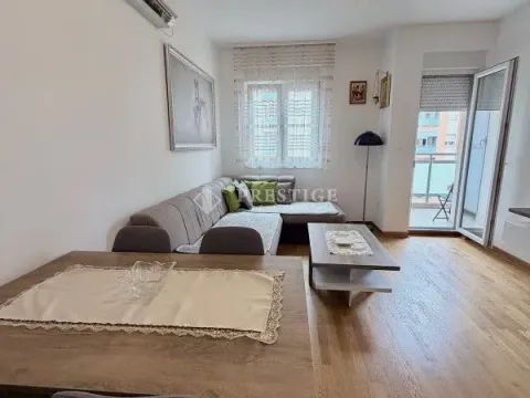 Rent, one bedroom apartment, 44m², City Kej, Podgorica - image 4