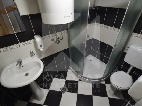 Izdavanje, poslovni prostor, 140m², Preko Morače, Podgorica - image 13