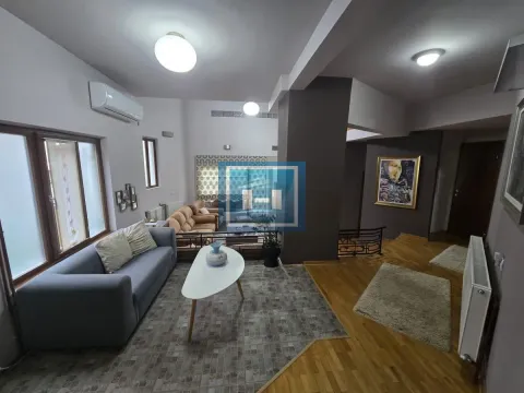 Sale, house, 370m², Vranje, Srbija - image 11