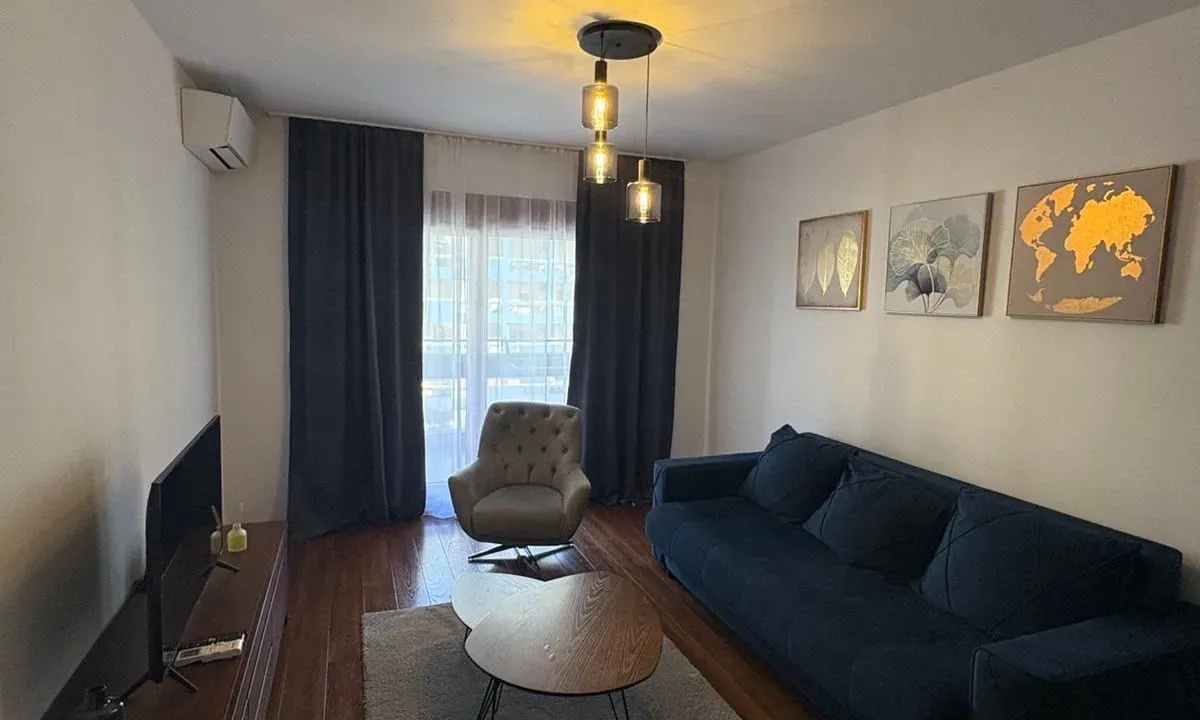 Izdavanje, jednosoban stan, 50m², City Kvart, Podgorica