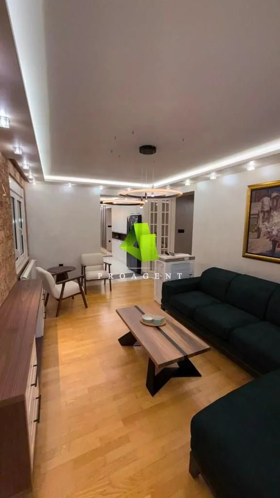 Sale, four bedroom apartment, 156m², Palilula, Niš