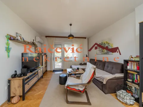 Prodaja, kuća, 220m², Čukarica, Beograd - image 3