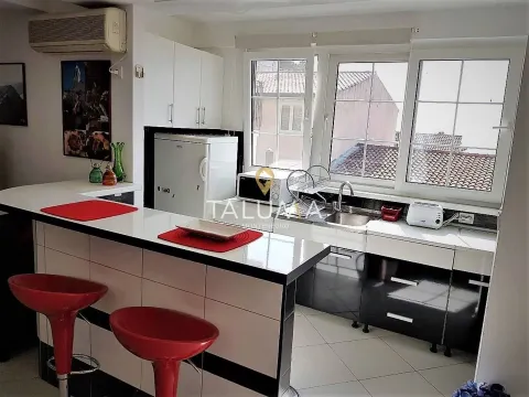 Sale, two bedroom apartment, 135m², Sveti Stefan, Budva - image 2