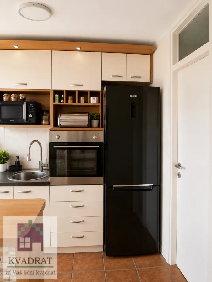 Prodaja, trosoban stan, 80m², Novo naselje, Novi Sad
