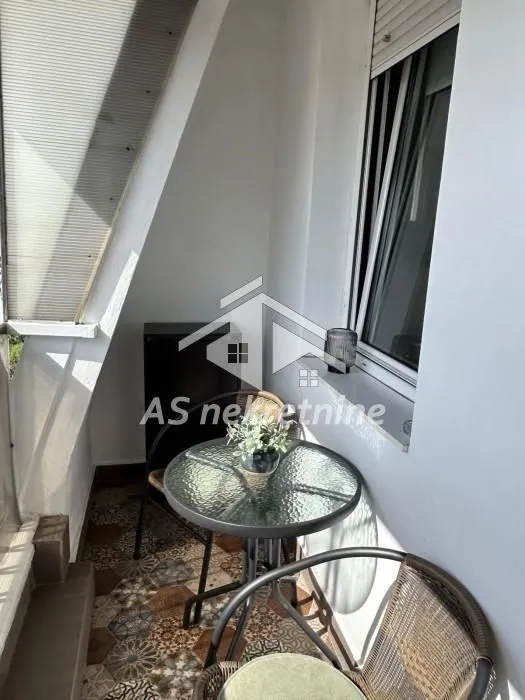 Rent, one bedroom apartment, 33m², Stari Grad, Beograd