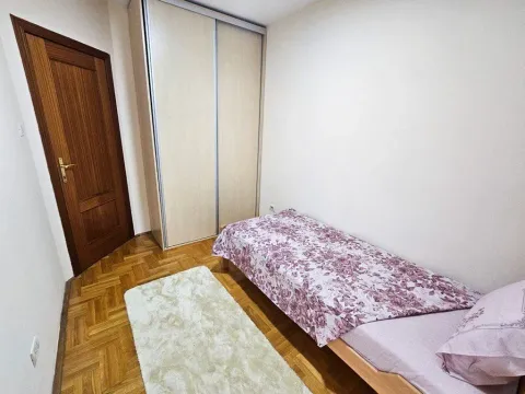 Izdavanje, jednosoban stan, 40m², Podgorica, Crna Gora - image 4