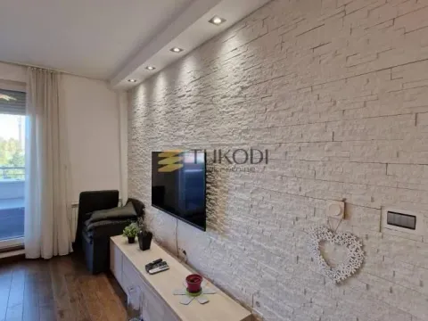 Prodaja, trosoban stan, 86m², Adamovićevo Naselje, Novi Sad Sve Podlokacije - image 8