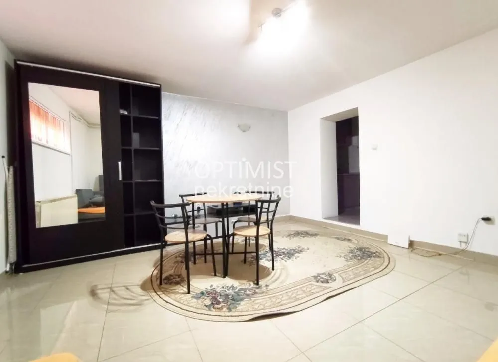 Prodaja, jednosoban stan, 29m², Čubura, Beograd