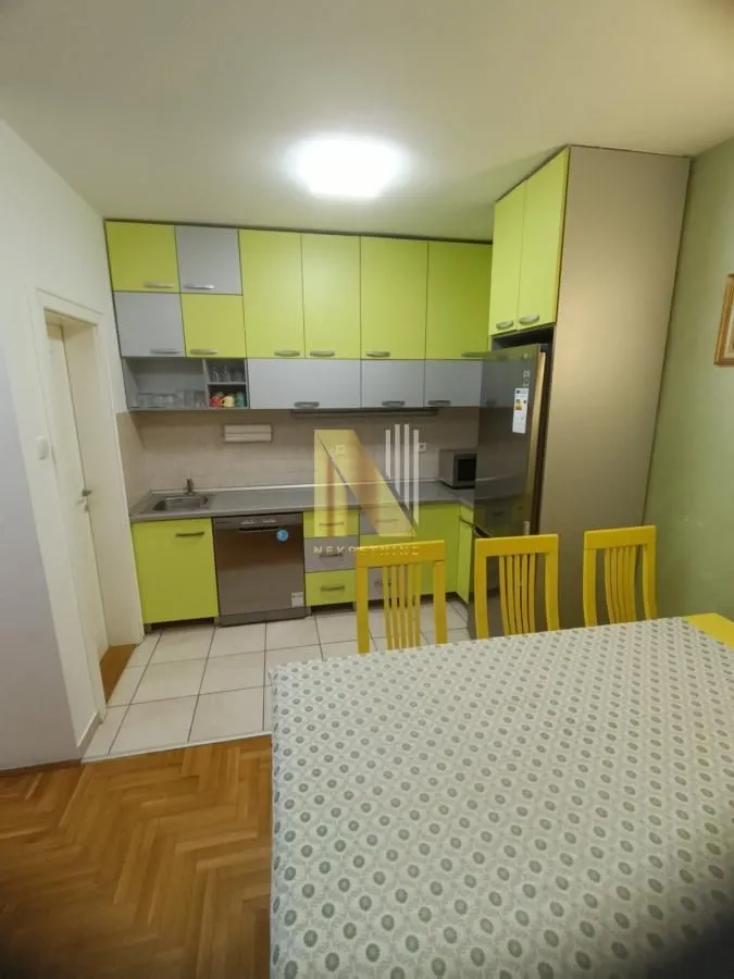 Prodaja, trosoban stan, 90m², Nova Detelinara, Novi Sad Sve Podlokacije