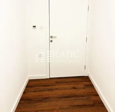 Rent, two bedroom apartment, 55m², Kosančićev Venac, Beograd - image 5