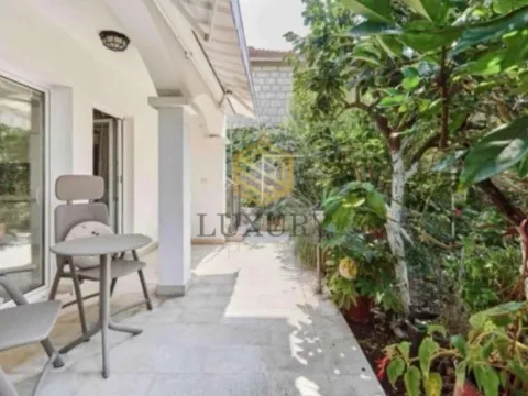 Rent, one bedroom apartment, 55m², Pod Kuk, Tivat - image 5