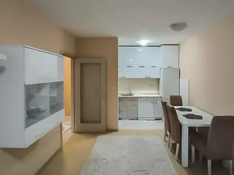 Izdavanje, jednosoban stan, 48m², City Kvart, Podgorica - image 9