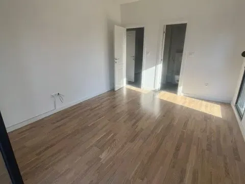 Prodaja, trosoban stan, 90m², Gorica C, Podgorica - image 3