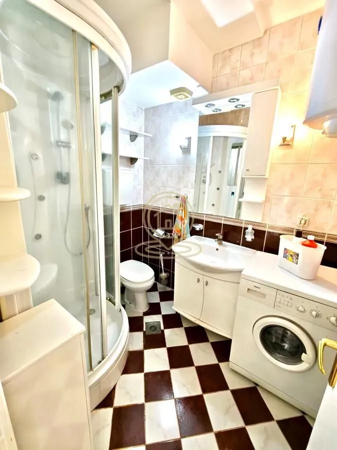 Izdavanje, dvosoban stan, 76m², Medijana, Niš