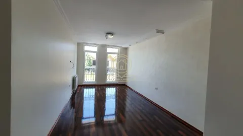 Izdavanje, kuća, 500m², Čukarica, Beograd - image 12
