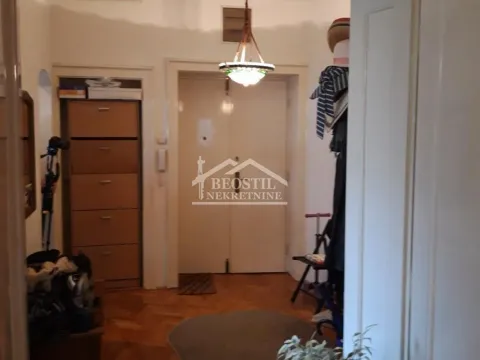 Prodaja, trosoban stan, 99m², Stari Grad, Beograd - image 12