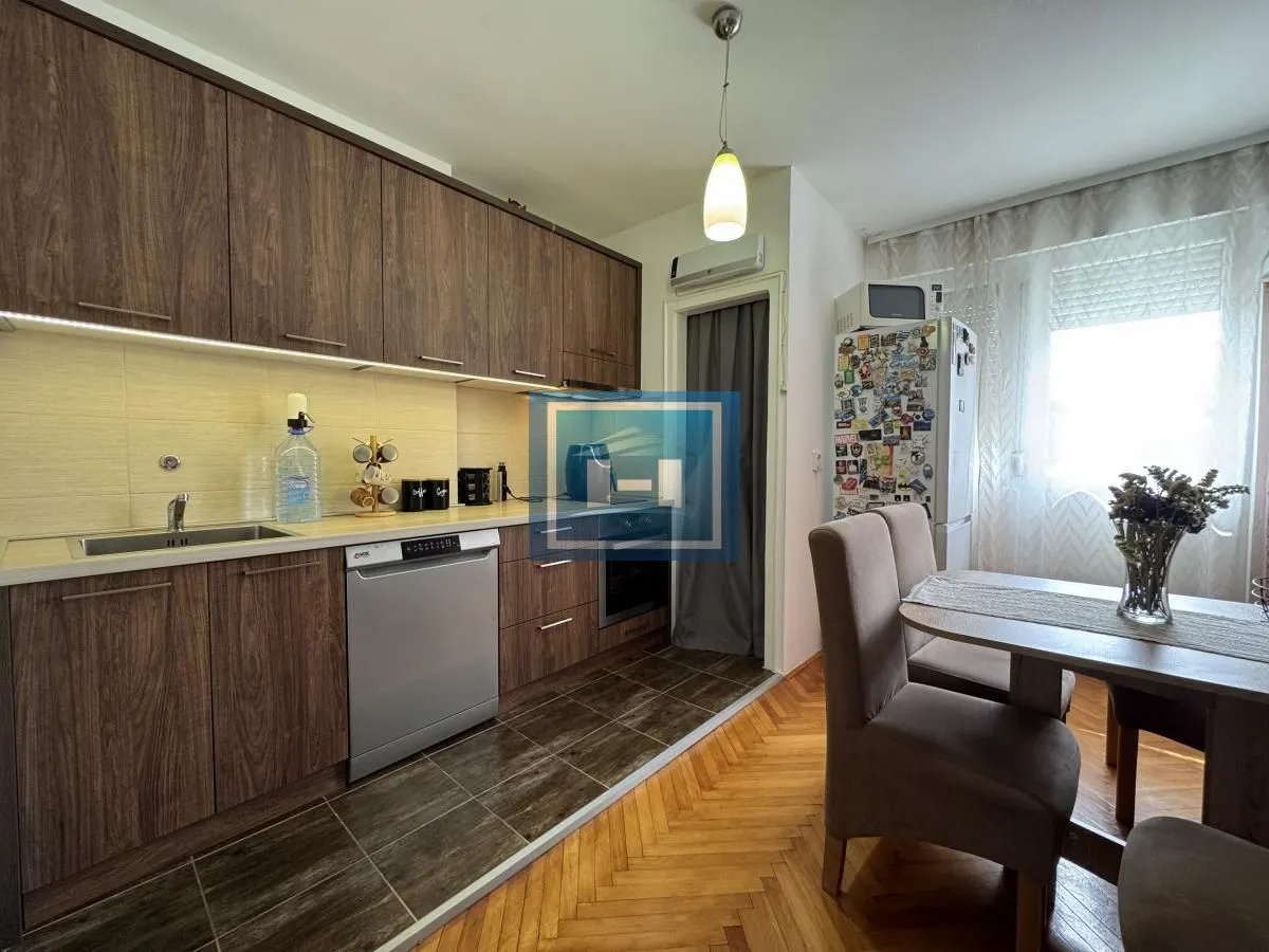 Sale, two bedroom apartment, 56m², Centar, Ćuprija
