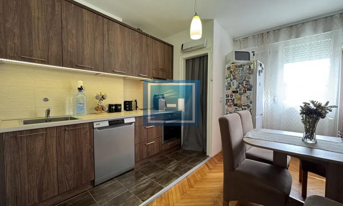 Sale, two bedroom apartment, 56m², Centar, Ćuprija