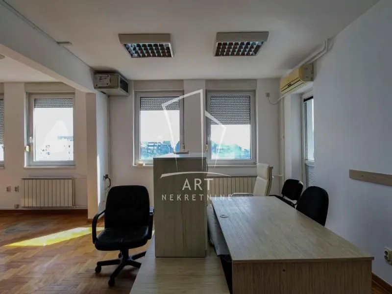 Sale, four bedroom apartment, 137m², Novi Beograd Blok 22, Novi Beograd Sve Podlokacije