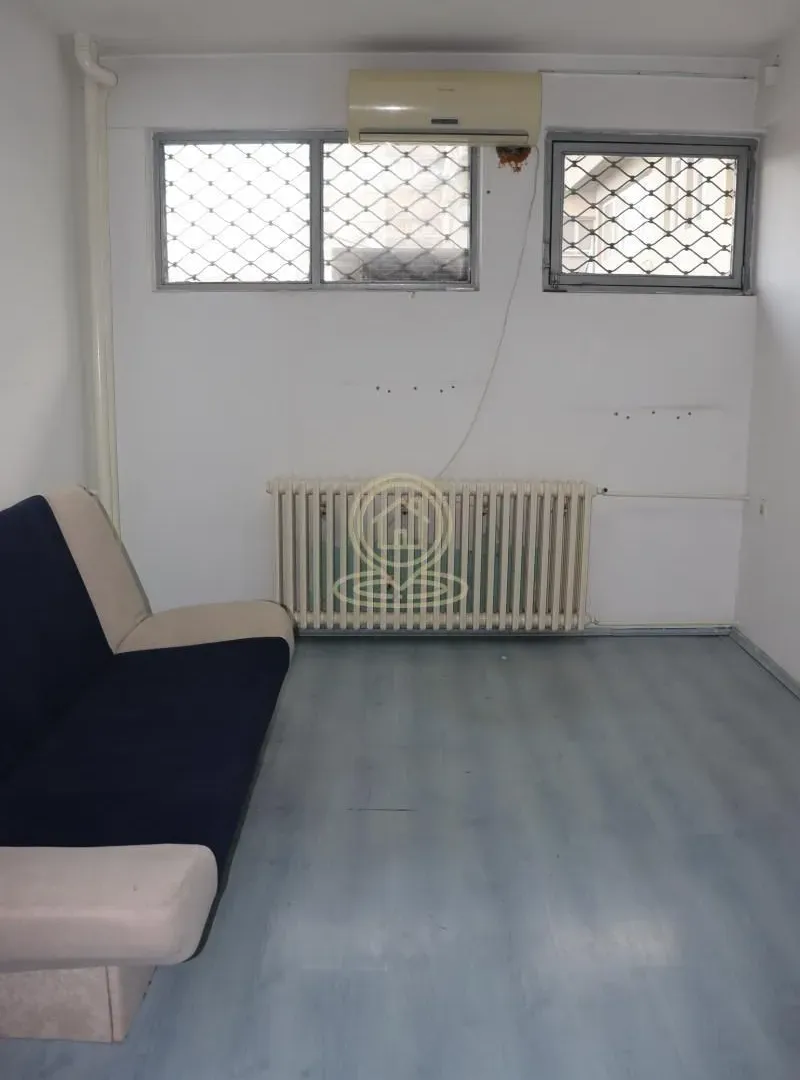 Rent, office space, 93m², Centar, Kragujevac