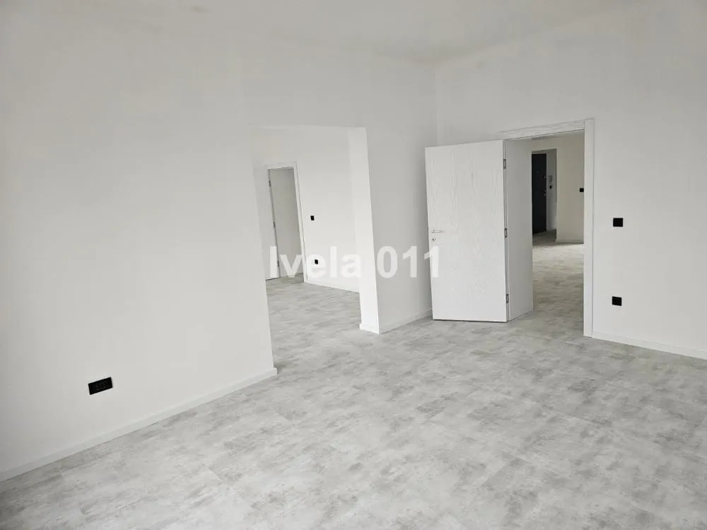 Prodaja, četvorosoban stan, 120m², Vračar Sve Podlokacije, Beograd