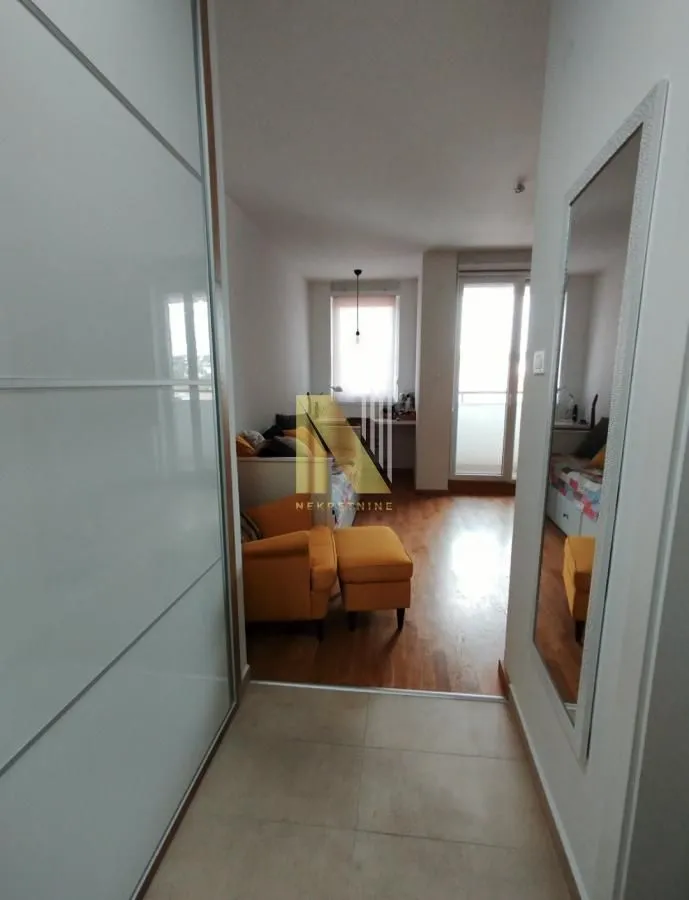 Izdavanje, garsonjera, 27m², Petrovaradin, Novi Sad