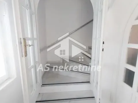Rent, house, 260m², Neimar, Vračar Sve Podlokacije - image 37