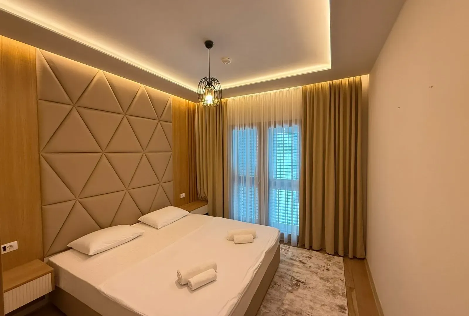 Izdavanje, dvosoban stan, 70m², Pržno, Budva