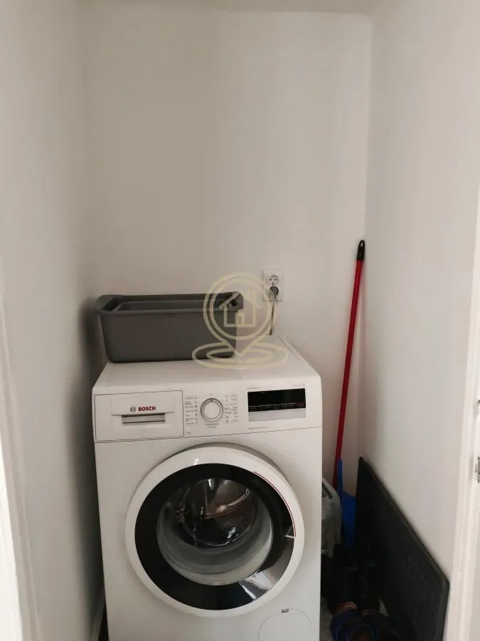 Prodaja, trosoban stan, 66m², Centar, Kragujevac