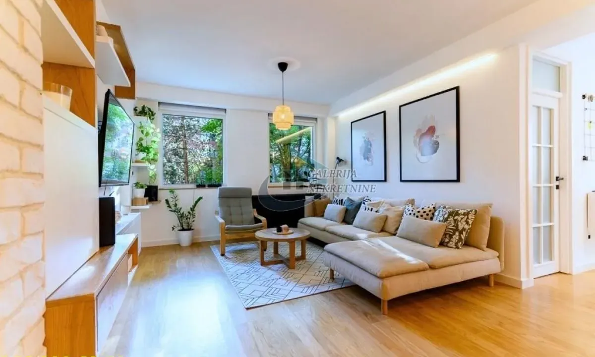 Sale, three bedroom apartment, 74m², Višnjička Banja, Palilula Sve Podlokacije