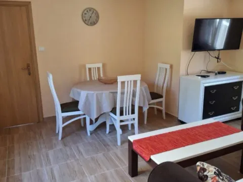 Izdavanje, dvosoban stan, 60m², Seljanovo, Tivat - image 10