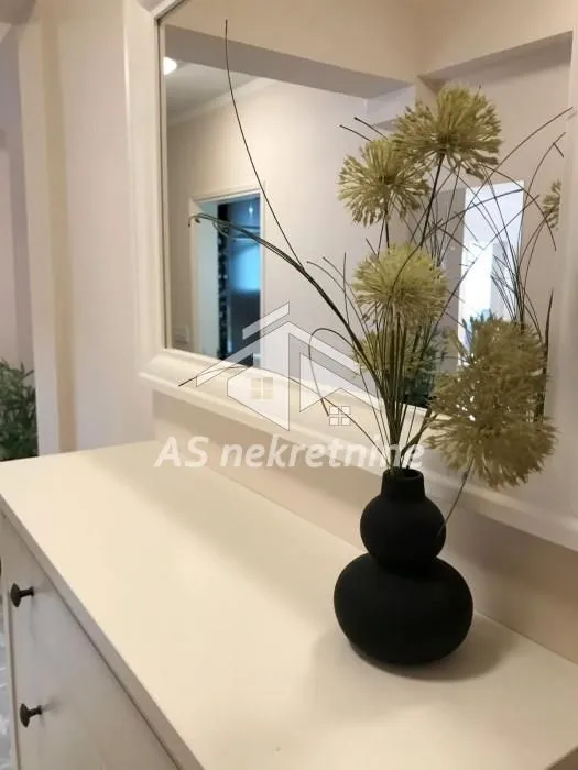 Rent, three bedroom apartment, 72m², Savski Venac, Beograd