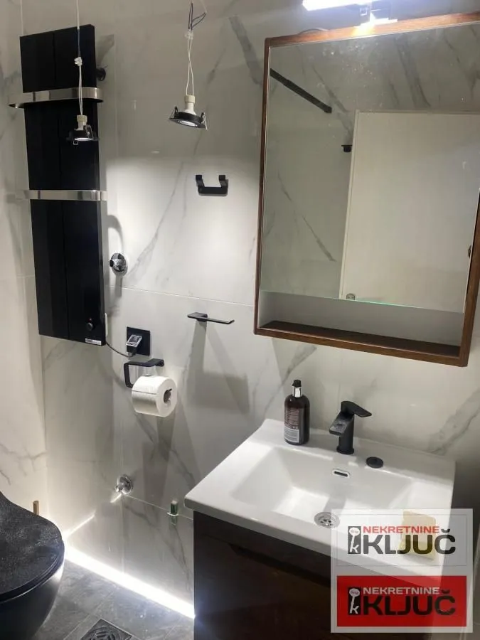 Sale, house, 154m², Beočin, Srbija