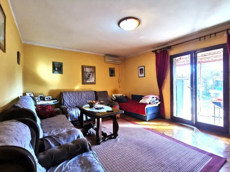 Prodaja, kuća, 98m², Tološi, Podgorica