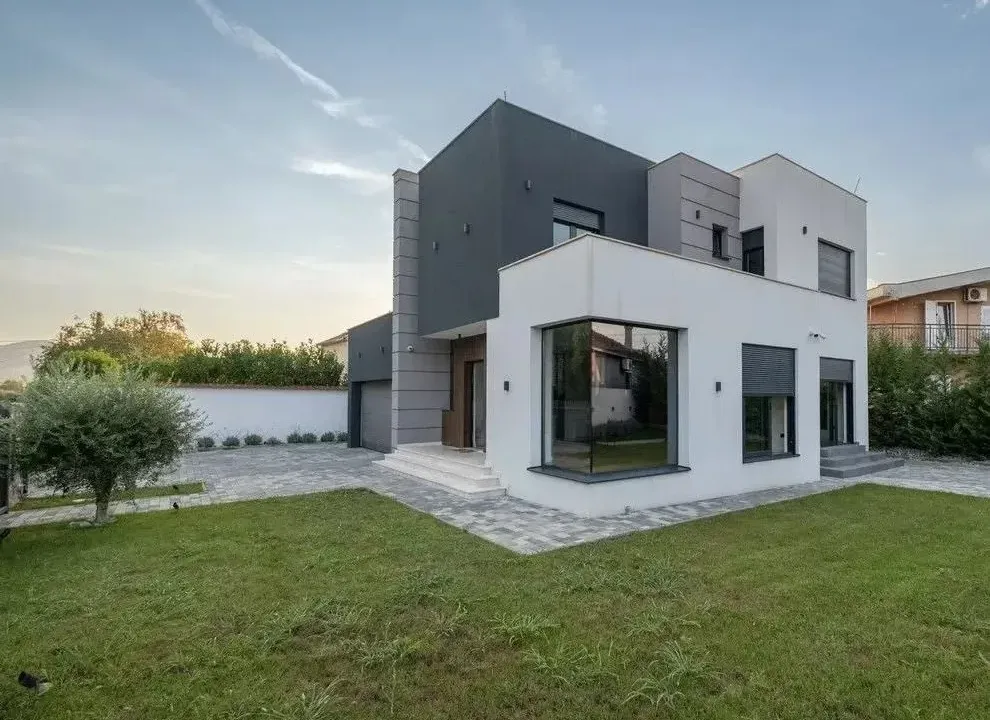 Rent, house, 182m², Donja Gorica, Podgorica