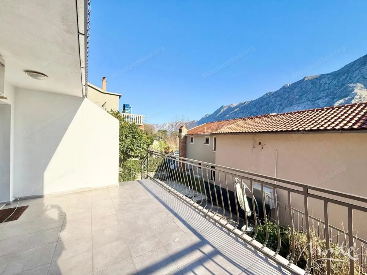 Prodaja, jednosoban stan, 69m², Muo, Kotor