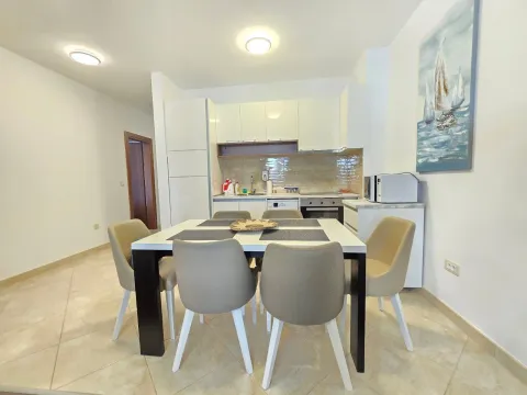 Prodaja, trosoban stan, 93m², Bečići, Budva - image 12