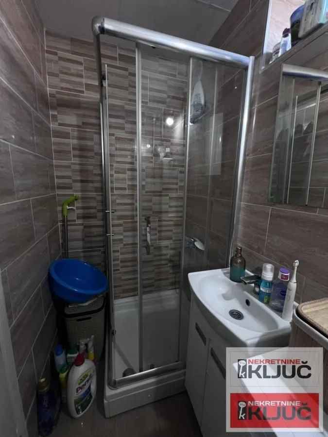 Prodaja, garsonjera, 20m², Detelinara, Novi Sad Sve Podlokacije