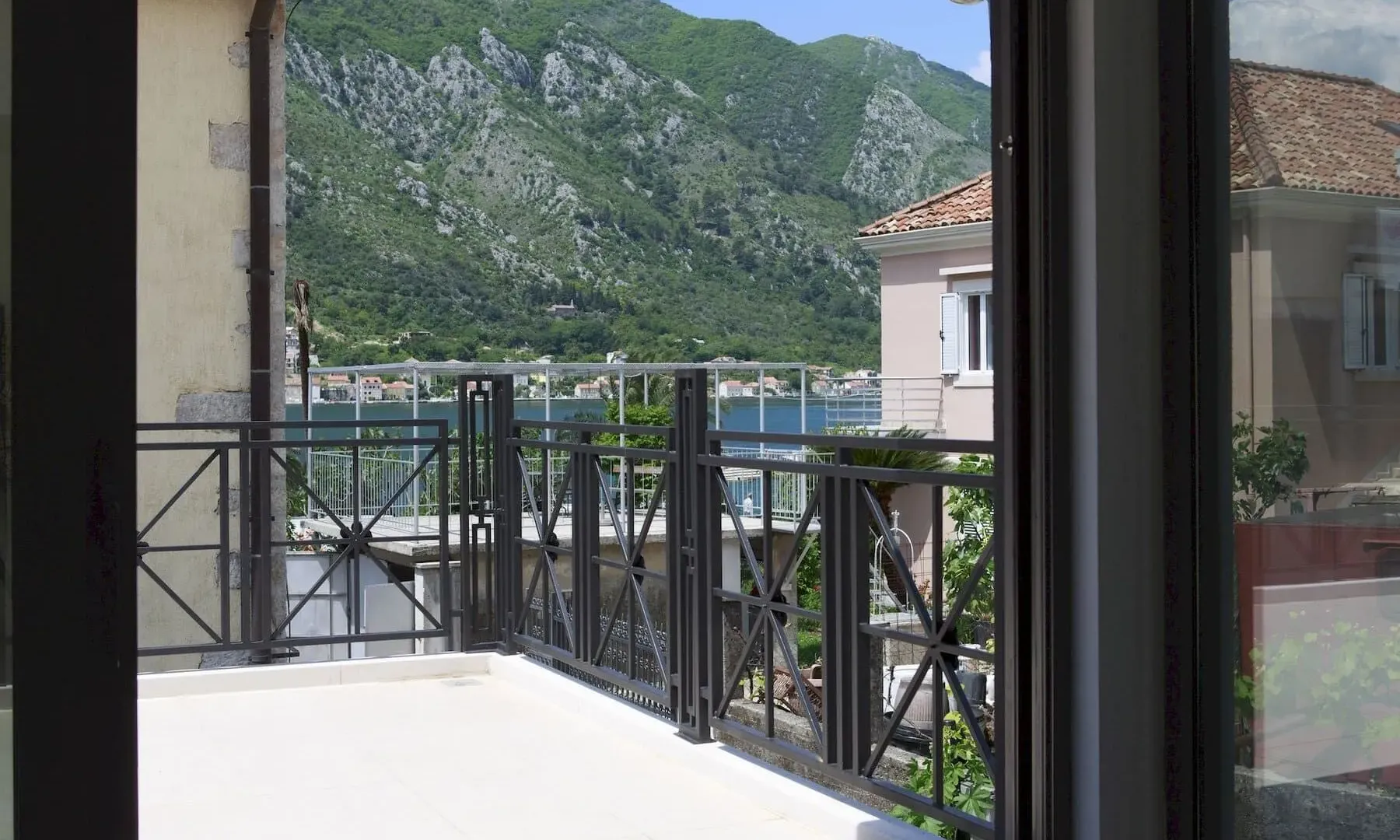 Sale, house, 250m², Kotor, Crna Gora