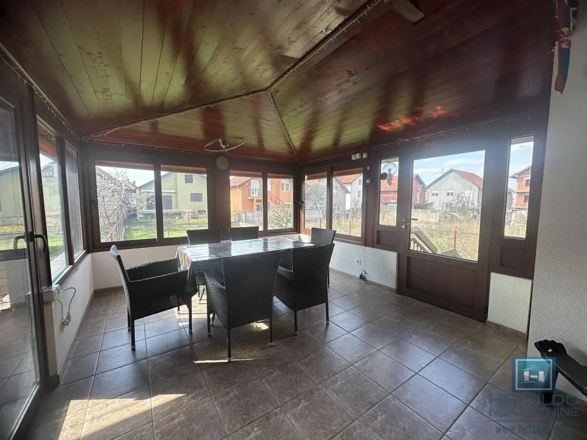 Prodaja, kuća, 300m², Ćuprija, Srbija