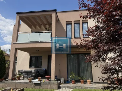 Sale, house, 240m², Centar, Jagodina - image 73