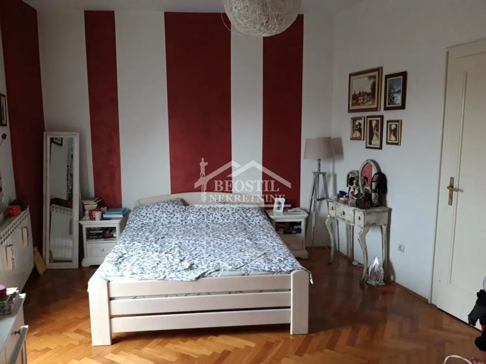 Prodaja, trosoban stan, 99m², Stari Grad, Beograd