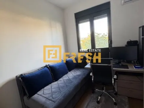 Prodaja, trosoban stan, 90m², Blok 9, Podgorica - image 11