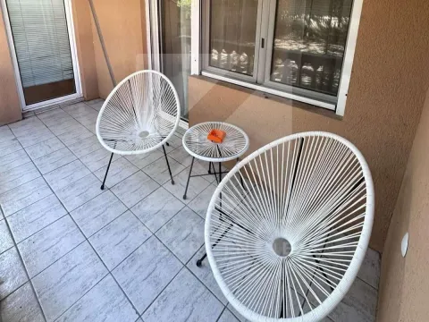 Rent, two bedroom apartment, 100m², Tološi, Podgorica - image 8