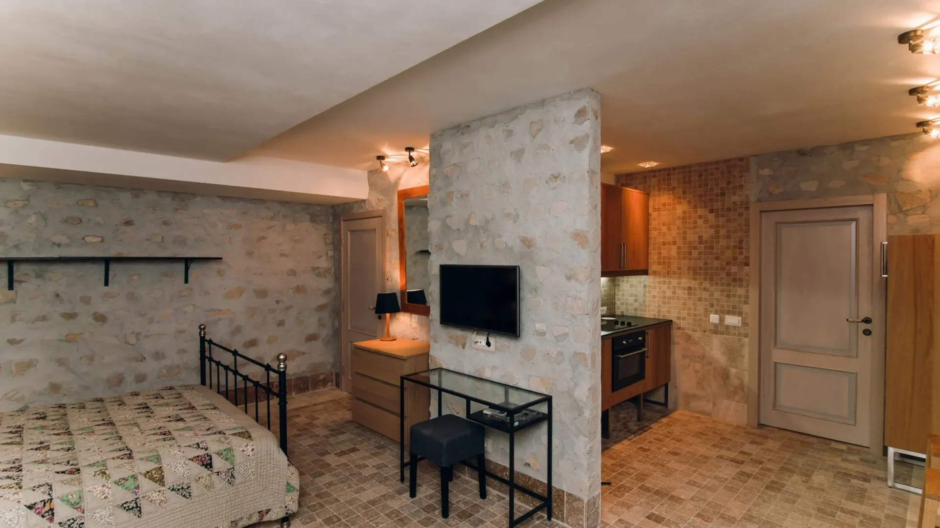 Sale, house, 550m², Reževići, Budva