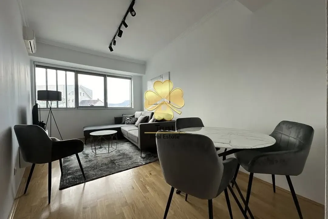 Izdavanje, jednosoban stan, 50m², Centar, Podgorica